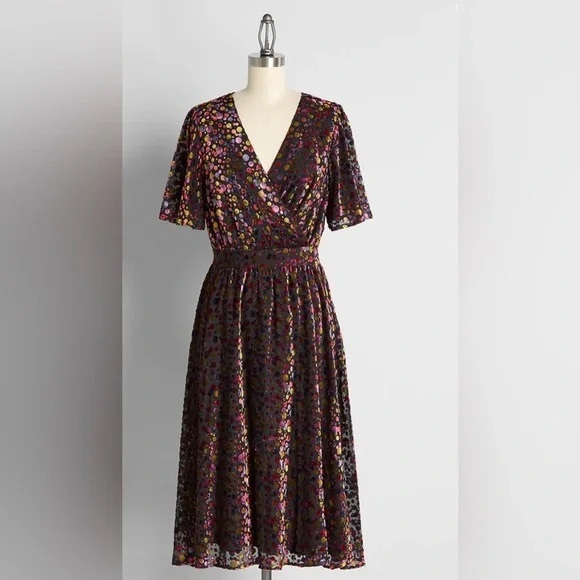 Modcloth Dresses & Skirts - ModCloth Bubbly Feelings Velvet Dress | S NWT